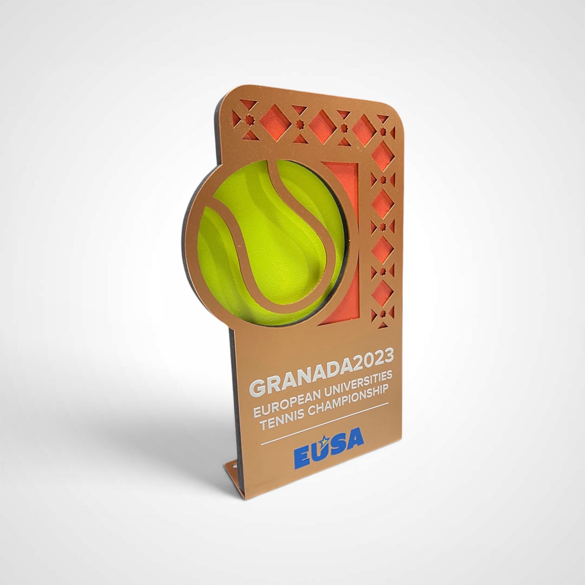 Trofeo metal madera 024