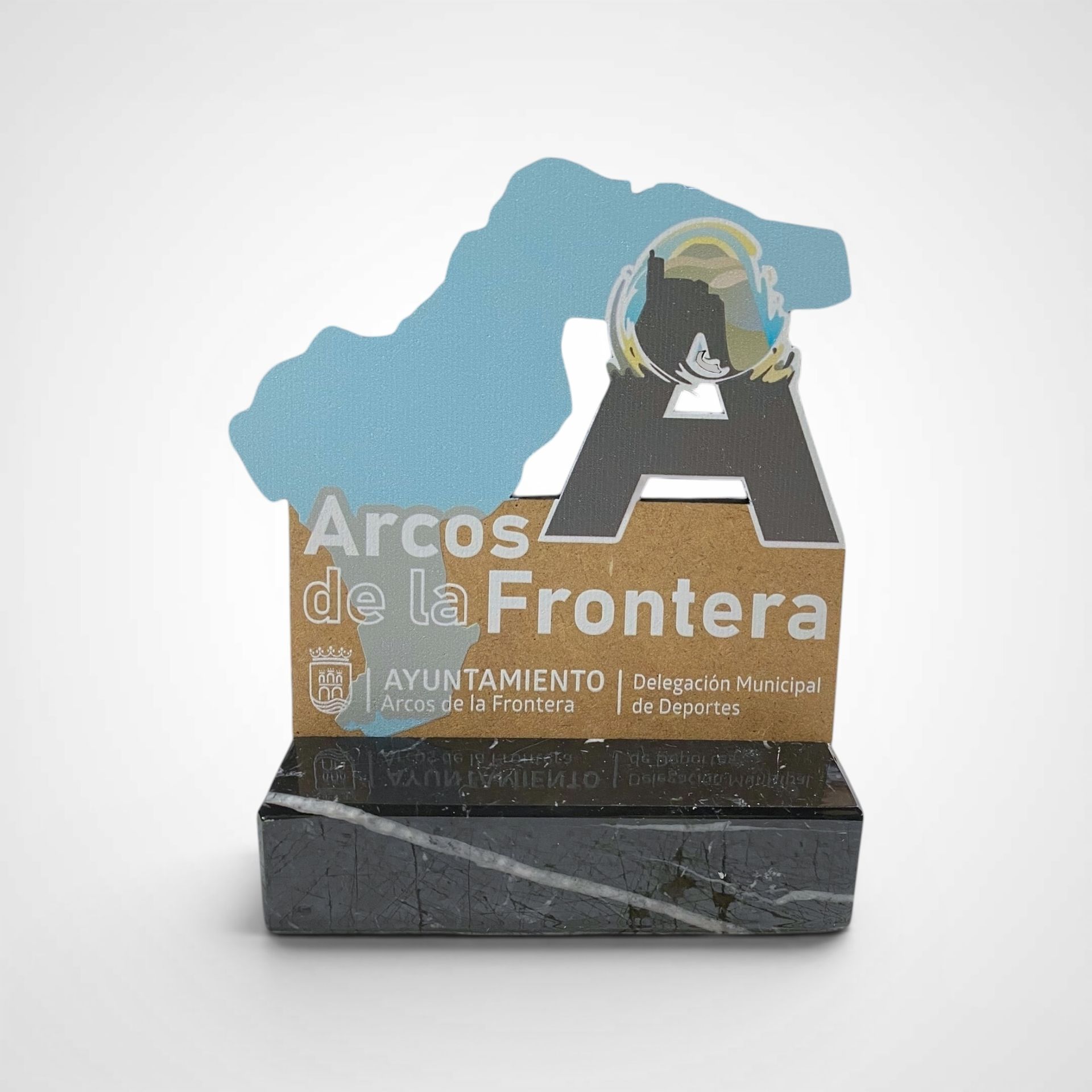Trofeo organismos oficiales madera 012