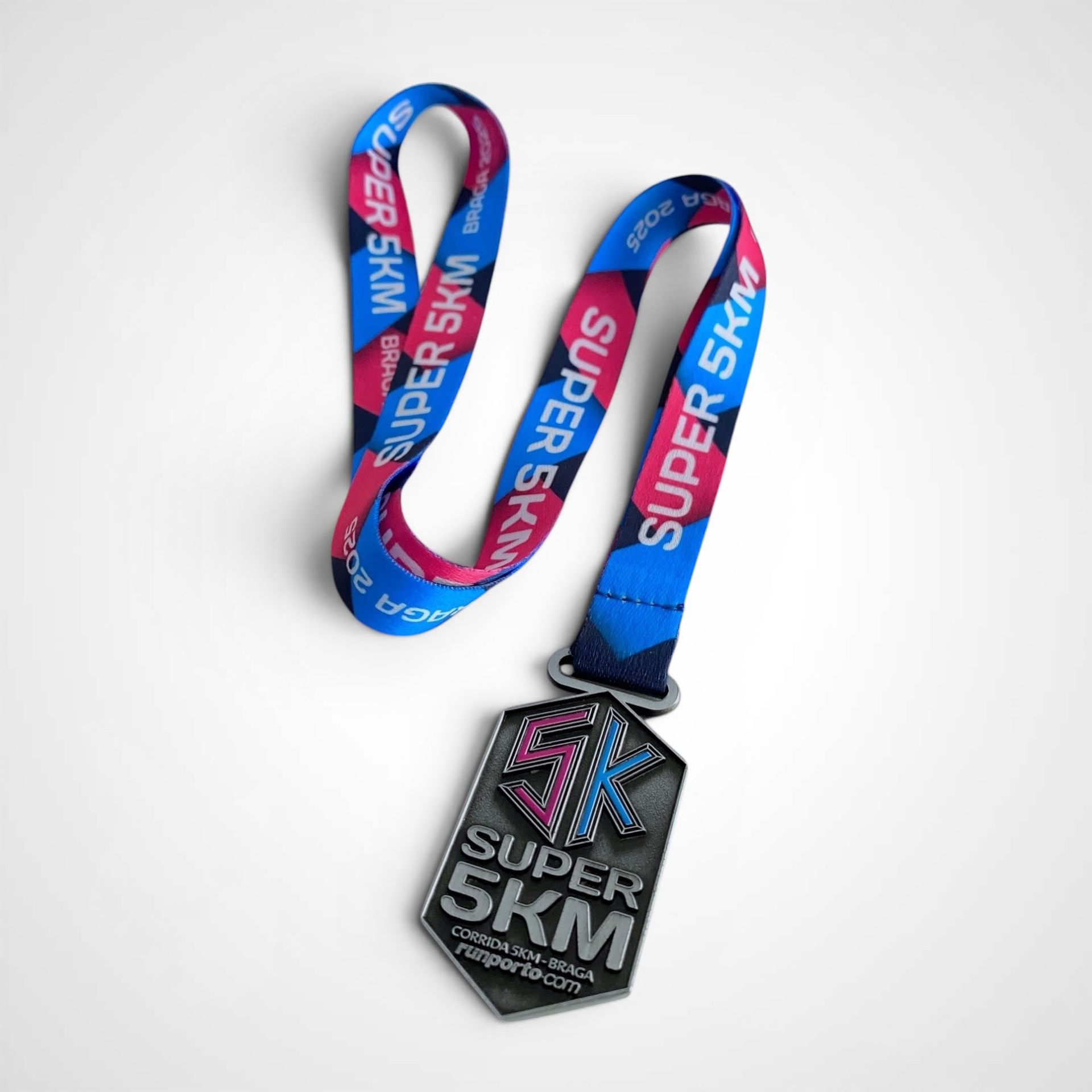 Medalla running metal 126