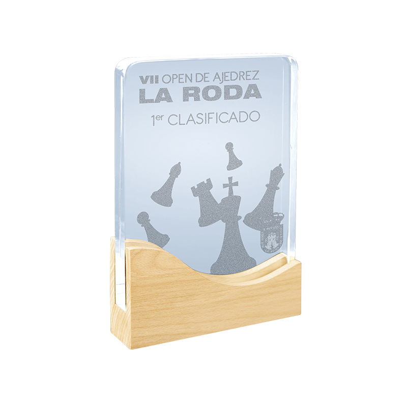 Trofeo cristal de 15mm grosor grabado a láser con peana madera. Ref. 24088