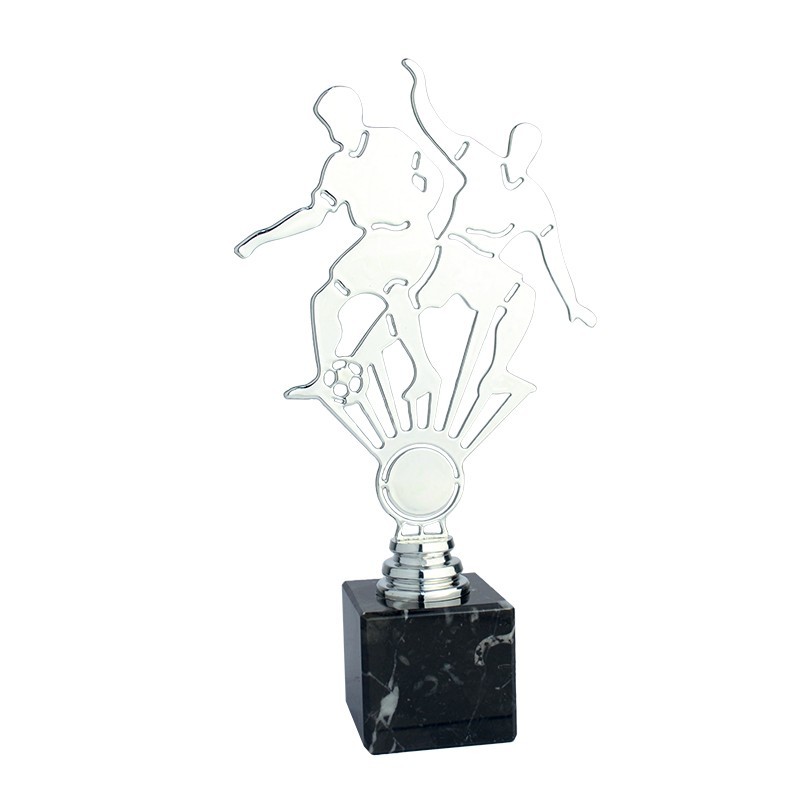 Trofeo de fútbol metal plateado
