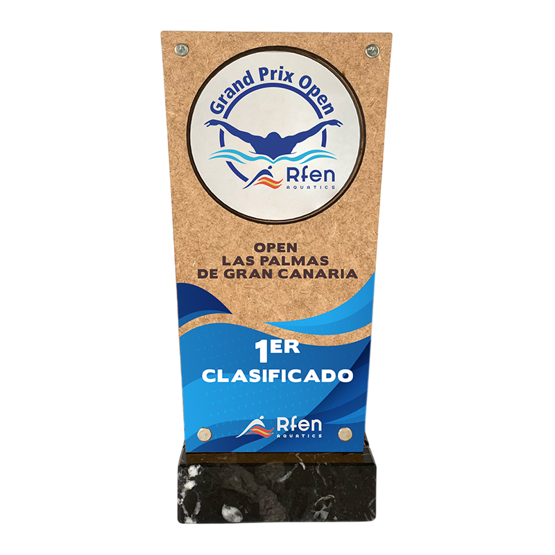 Trofeo TWM06 de madera y metacrilato impreso a todo color