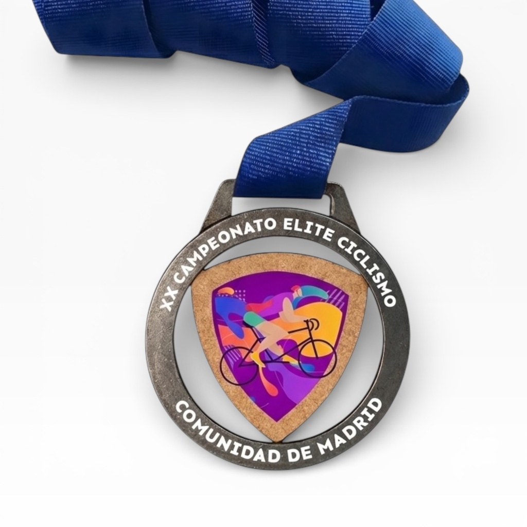 Medalla redonda de metal y madera impresa a color. Ref. S12B